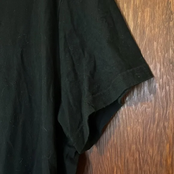 Extended Length Black T-Shirt - Picture 4 of 5